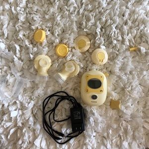 Medela Freestyle Breast Pump Lot